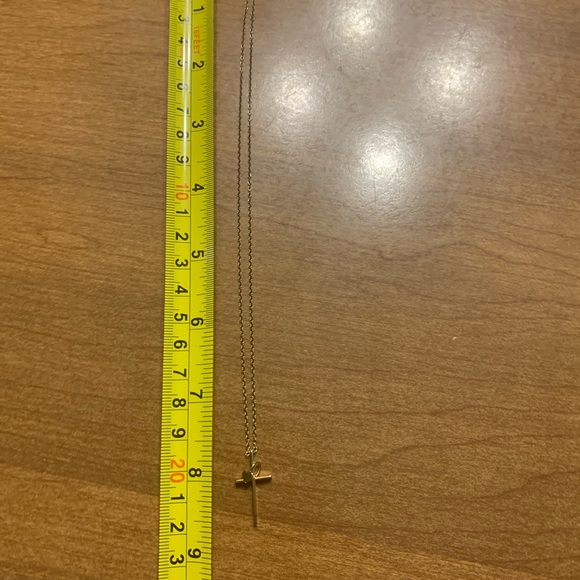 Gold cross heart necklace - Picture 3 of 3